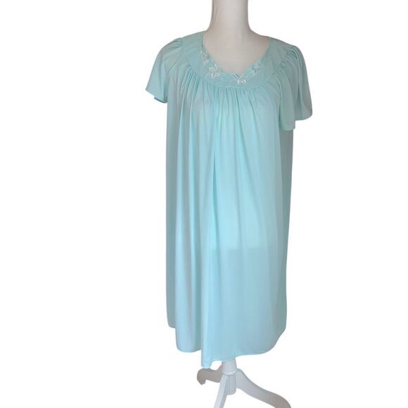 Miss Elaine Blue Embroidered Nylon Nightgown Size Small - Picture 1 of 5